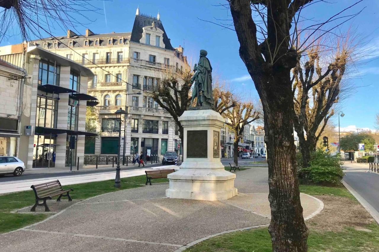 Le Montaigne - Wifi Fibre- Coeur Du Centre Ville-Property Rental Nm Périgueux Eksteriør bilde